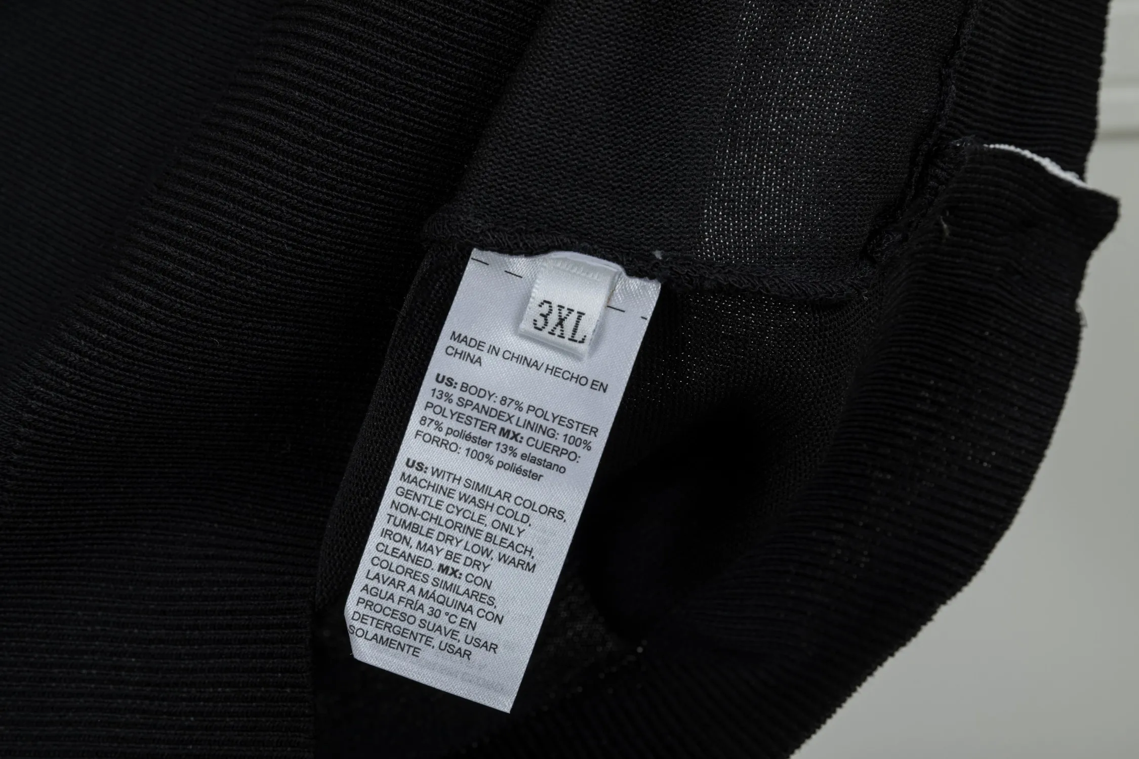 𝑻𝒉𝒐𝒎 𝑩𝒓𝒐𝒘𝒏𝒆 ， ， ， ， ， 。 Factory ，Quality ❗️ TB + + ：Black White ：1/2/3/4/5 (M-3XL)